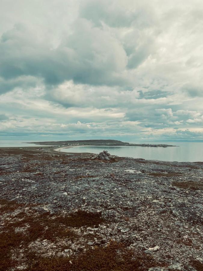 Ekkeroy Lodge - Arctic Living Вадсё Экстерьер фото