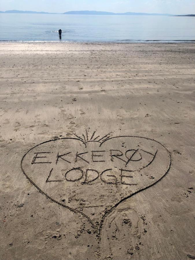 Ekkeroy Lodge - Arctic Living Вадсё Экстерьер фото