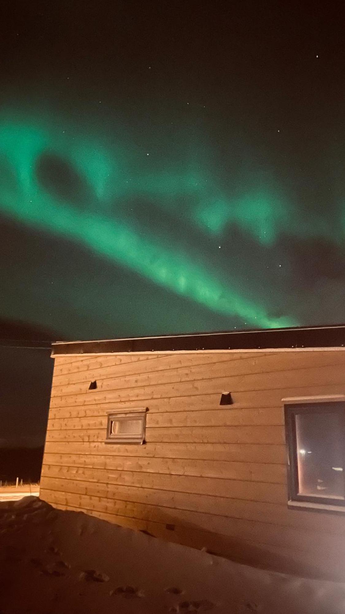 Ekkeroy Lodge - Arctic Living Вадсё Экстерьер фото
